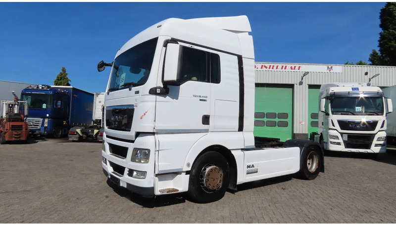 MAN TGX 18.440 Euro 5, Retarder, 2 tanks!! - Камион влекач: слика 3 MAN TGX 18.440 Euro 5, Retarder, 2 tanks!! - Камион влекач: слика 3