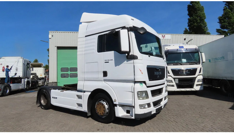 MAN TGX 18.440 Euro 5, Retarder, 2 tanks!! - Камион влекач: слика 1 MAN TGX 18.440 Euro 5, Retarder, 2 tanks!! - Камион влекач: слика 1