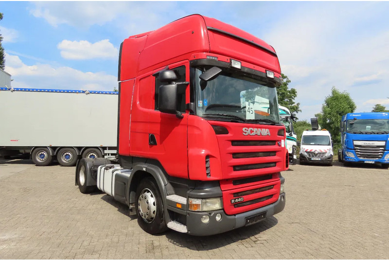 Scania R440 2 tanks Frigo, 927381km, no rust chassis - Камион влекач: слика 1 Scania R440 2 tanks Frigo, 927381km, no rust chassis - Камион влекач: слика 1