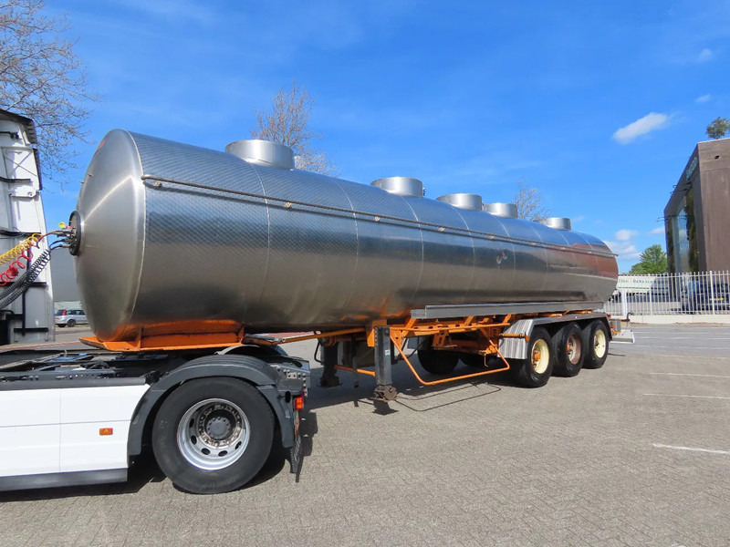 Magyar 5 compartments , 32500L FOOD, air susp, (5 DIFFERENT PRODUCTS) !! - Полуприколка цистерна: слика 1 Magyar 5 compartments , 32500L FOOD, air susp, (5 DIFFERENT PRODUCTS) !! - Полуприколка цистерна: слика 1