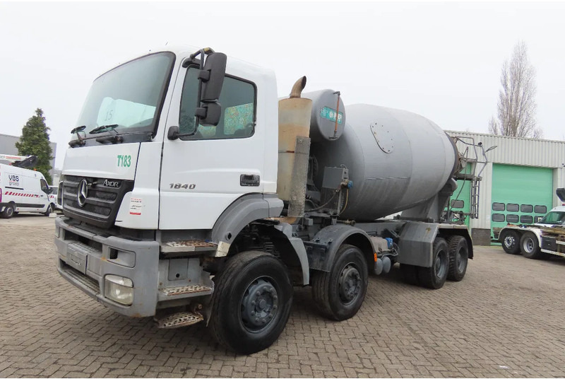 Mercedes-Benz Axor 4140 236540 KM ! BIG AXELS, Manual gearbox, FULL SPRING! 8х4 - Камион миксер за бетон: слика 2 Mercedes-Benz Axor 4140 236540 KM ! BIG AXELS, Manual gearbox, FULL SPRING! 8х4 - Камион миксер за бетон: слика 2