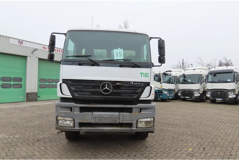 Mercedes-Benz Axor 4140 236540 KM ! BIG AXELS, Manual gearbox, FULL SPRING! 8х4 - Камион миксер за бетон: слика 4 Mercedes-Benz Axor 4140 236540 KM ! BIG AXELS, Manual gearbox, FULL SPRING! 8х4 - Камион миксер за бетон: слика 4