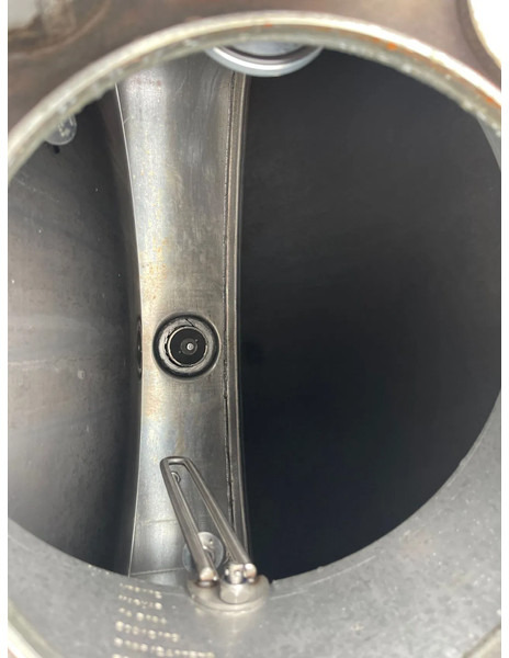 Камион цистерна Renault Premium 380 13390L, 5 COMPARTMENTS, FULL AIR SUSPENSION: слика 15