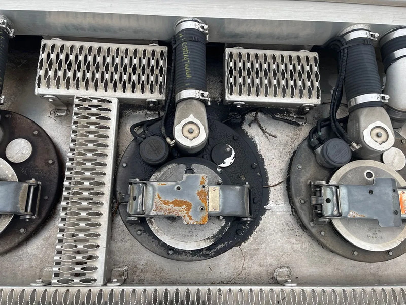 Камион цистерна Renault Premium 380 13390L, 5 COMPARTMENTS, FULL AIR SUSPENSION: слика 20