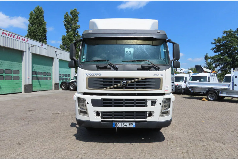 Volvo FM 12.380 8x4 FULL SPRING. 100% condition! - Камион со кабинска шасија: слика 4 Volvo FM 12.380 8x4 FULL SPRING. 100% condition! - Камион со кабинска шасија: слика 4