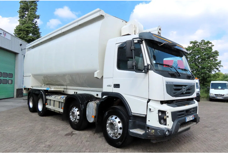 Volvo FMX 450 8x4 AUGER, radio control, 7 COMP. Full Volvo Service! . EXCELLENT condition - Камион цистерна: слика 3 Volvo FMX 450 8x4 AUGER, radio control, 7 COMP. Full Volvo Service! . EXCELLENT condition - Камион цистерна: слика 3