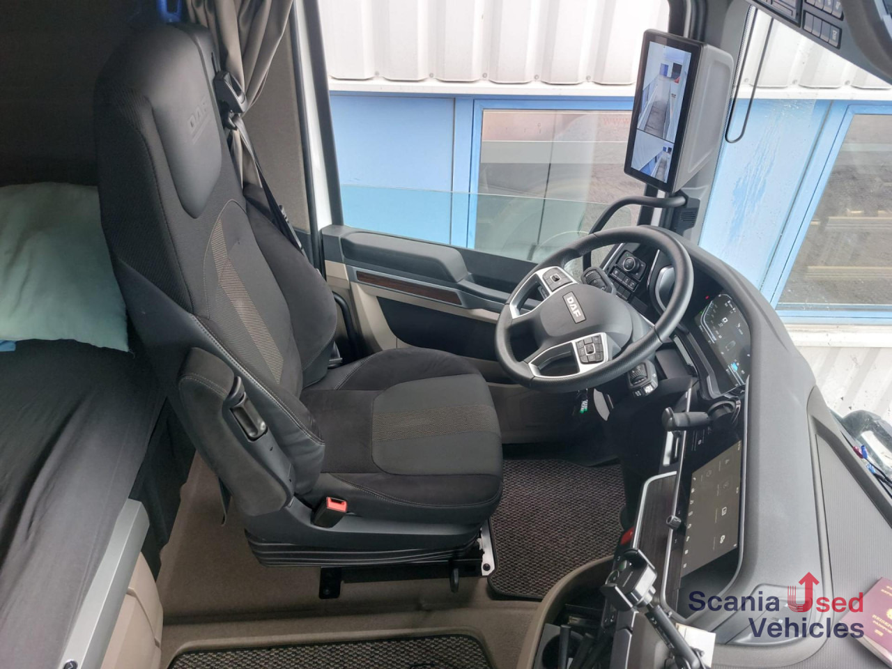 DAF XG 530 FAN 6x2-4 PALFINGER PK 22002-EH D - Камион со платформа, Камион со кран: слика 2 DAF XG 530 FAN 6x2-4 PALFINGER PK 22002-EH D - Камион со платформа, Камион со кран: слика 2