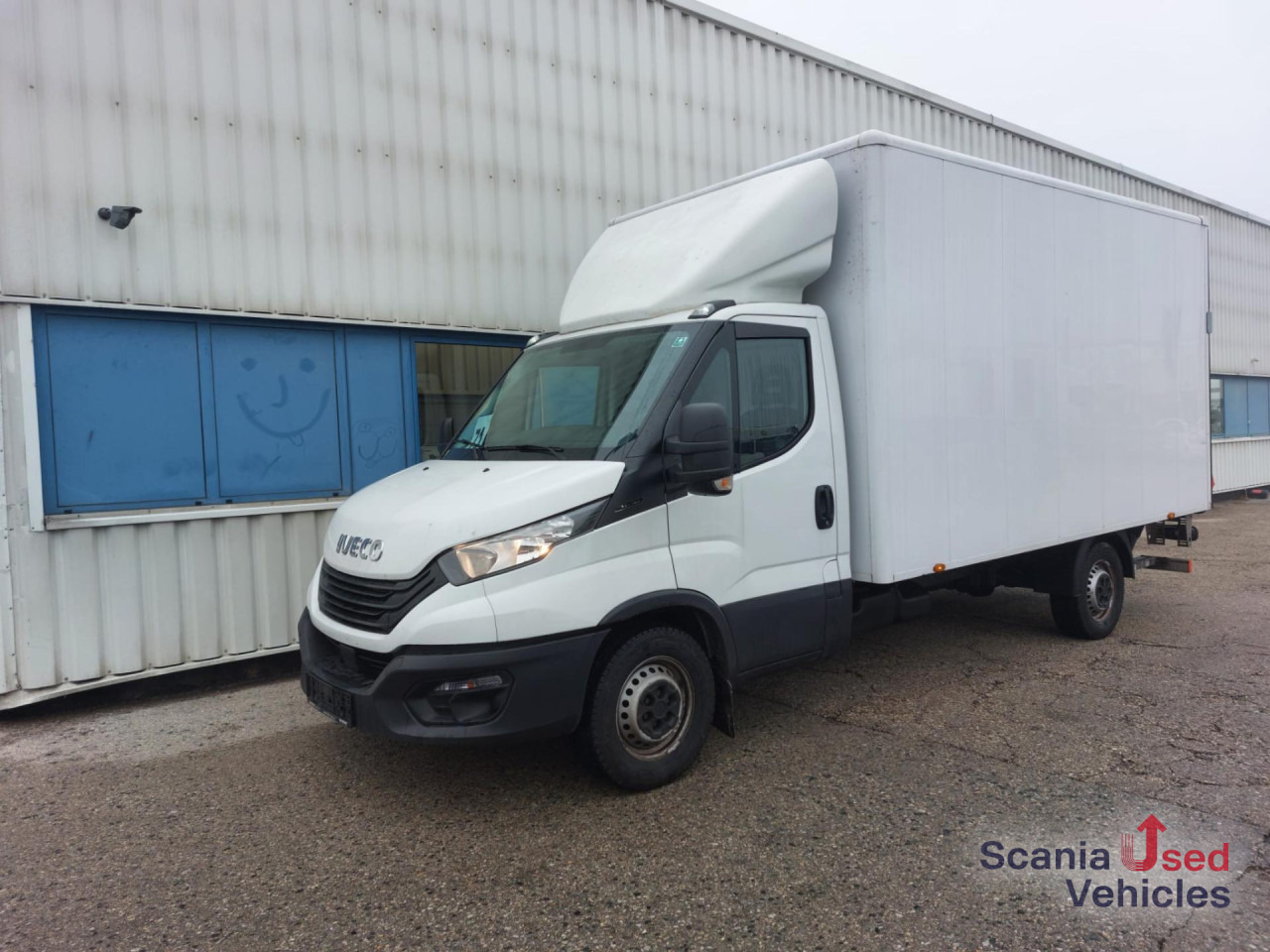 IVECO 35 C 16 Koffer Ladebordwand - Комбе фургон: слика 1 IVECO 35 C 16 Koffer Ladebordwand - Комбе фургон: слика 1