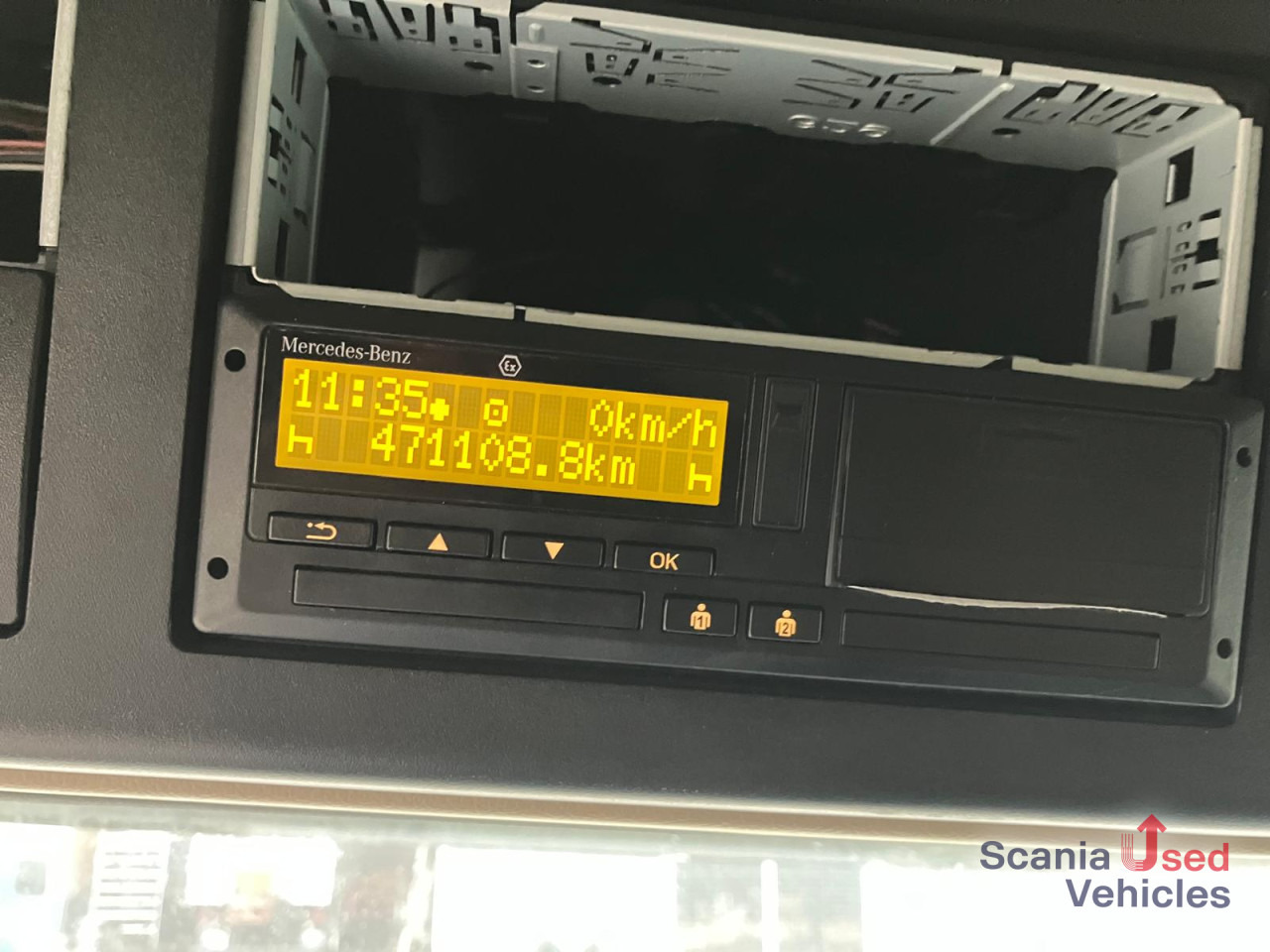 MERCEDES-BENZ Actros 1848 Retarder Blatt/Luft Retarder! - Камион влекач: слика 5 MERCEDES-BENZ Actros 1848 Retarder Blatt/Luft Retarder! - Камион влекач: слика 5