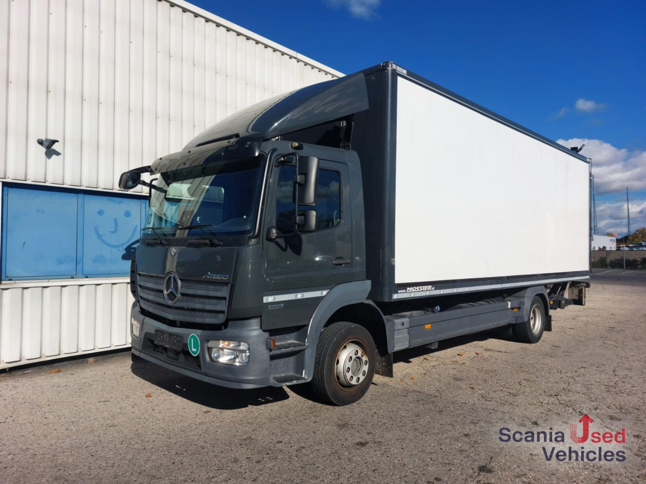 MERCEDES-BENZ Atego 1221 L Koffer Ladebordwand - Камион сандучар: слика 1 MERCEDES-BENZ Atego 1221 L Koffer Ladebordwand - Камион сандучар: слика 1