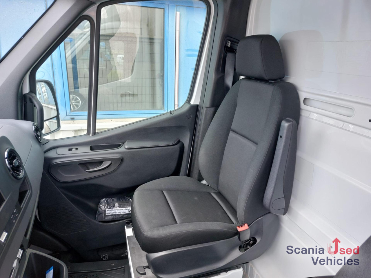 MERCEDES-BENZ Sprinter 316 CDI KOFFER Ladebordwand - Комбе фургон: слика 2 MERCEDES-BENZ Sprinter 316 CDI KOFFER Ladebordwand - Комбе фургон: слика 2