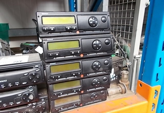 Renault MAGNUM DXI, PREMIUM DXI - Тахограф за Камион: слика 1 Renault MAGNUM DXI, PREMIUM DXI - Тахограф за Камион: слика 1