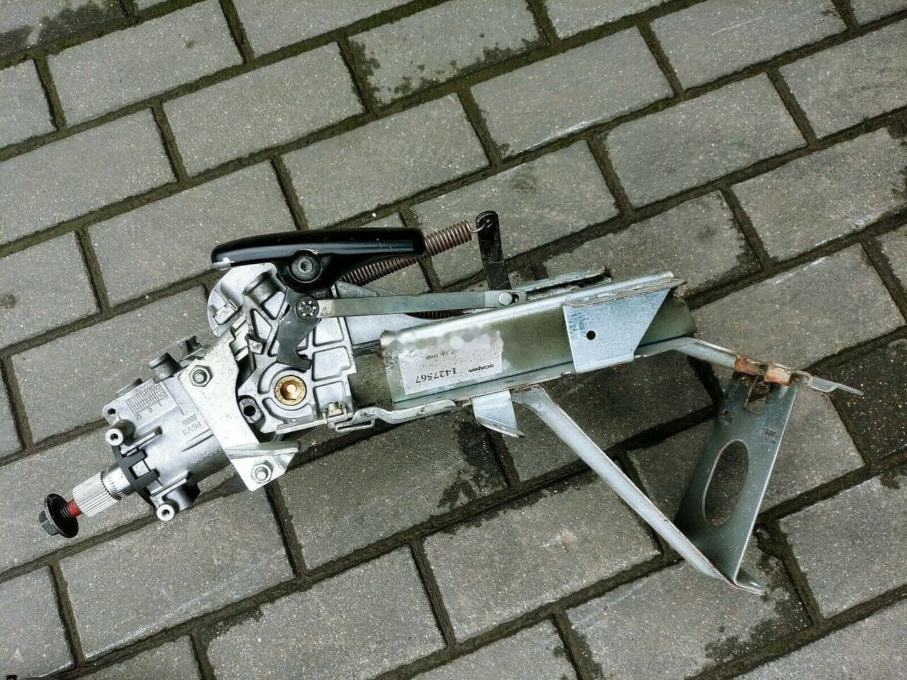 Scania 4 SERIES WITH IGNITION SWITCH 1427567 truck - Управувачки столб за Камион: слика 1 Scania 4 SERIES WITH IGNITION SWITCH 1427567 truck - Управувачки столб за Камион: слика 1