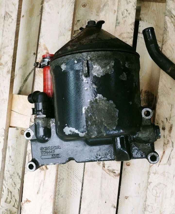 Scania OIL CENTRIFUGAL CLEANER, OIL SPINNER ASSEMBLY 1774447 2304242 - Филтер за масло за Камион: слика 1 Scania OIL CENTRIFUGAL CLEANER, OIL SPINNER ASSEMBLY 1774447 2304242 - Филтер за масло за Камион: слика 1