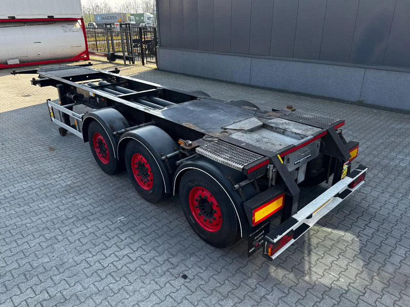 Burg 20FT/3-axles, SAF INTRADISC, ADR (EXII, EXII, FL, AT), 2x LIFTAXLE, NL-Chassis - Транспортер на контејнер/ Полуприколка со променливо тело: слика 5 Burg 20FT/3-axles, SAF INTRADISC, ADR (EXII, EXII, FL, AT), 2x LIFTAXLE, NL-Chassis - Транспортер на контејнер/ Полуприколка со променливо тело: слика 5