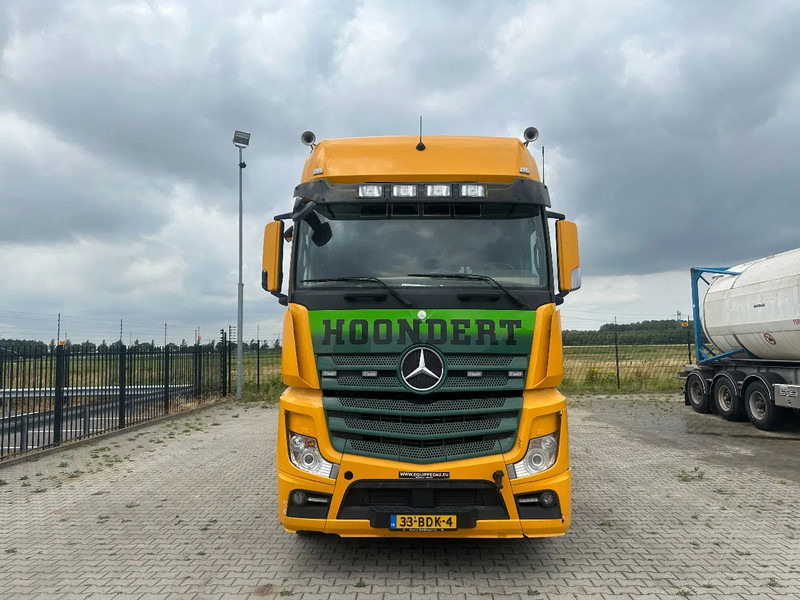 Mercedes-Benz Actros 2748 LS 6x2 BROKEN ENGINE / MOTOR SCHADEN / KAPOTTE MOTOR - Камион влекач: слика 5 Mercedes-Benz Actros 2748 LS 6x2 BROKEN ENGINE / MOTOR SCHADEN / KAPOTTE MOTOR - Камион влекач: слика 5