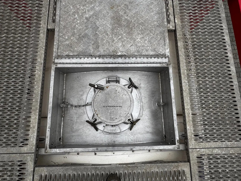 Резервоар за складирање за транспорт на гориво SINGAMAS 20FT ISO, 26.000L/1-COMP/3 BAFFELS/3 manholes, 5Y: 08-2027, L4BN, T11: слика 11