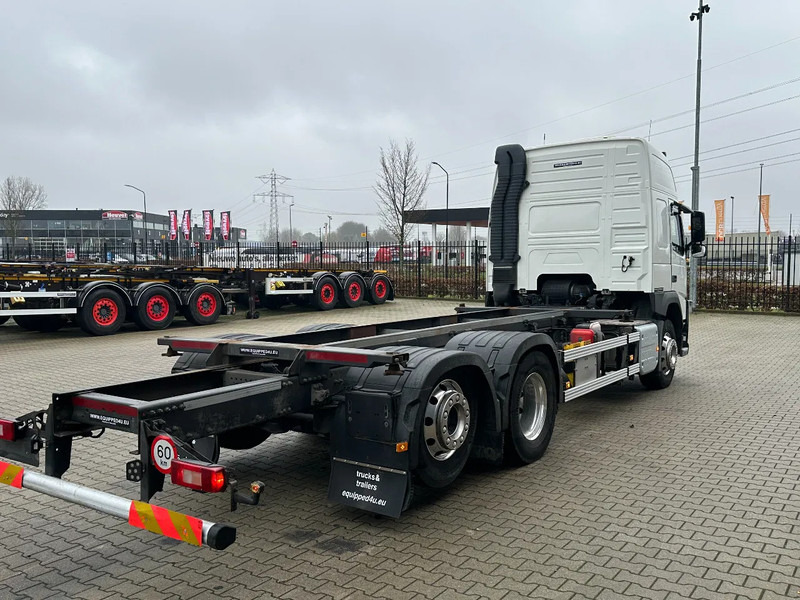 Volvo FM 380 Globetrotter 6x2, ADR (FL, AT, OX), LIFT/STEER, 636.183km - Камион со кабинска шасија: слика 5 Volvo FM 380 Globetrotter 6x2, ADR (FL, AT, OX), LIFT/STEER, 636.183km - Камион со кабинска шасија: слика 5