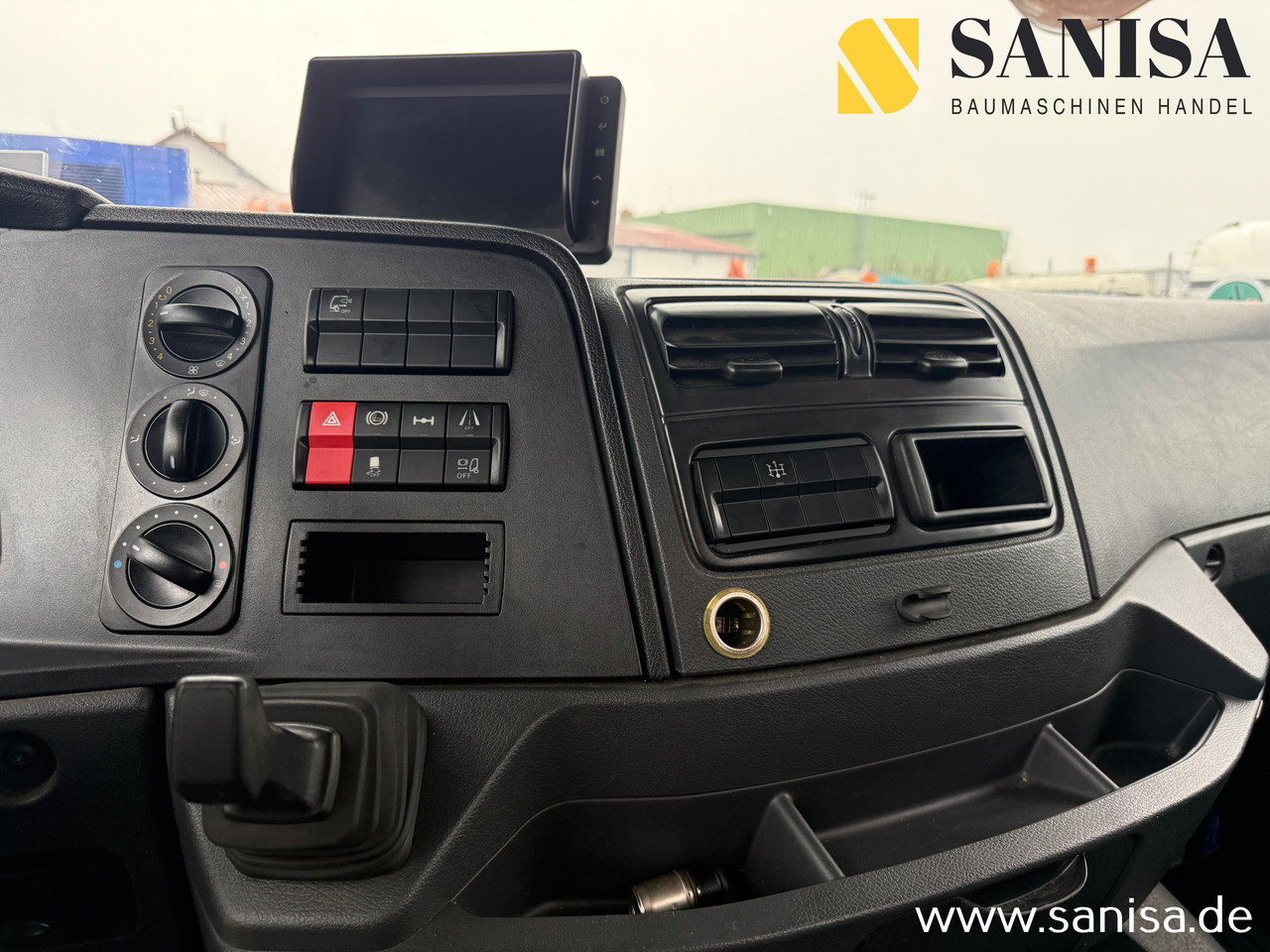 Камион со платформа, Камион со кран MERCEDES-BENZ Atego 1524/Palfinger PK 9.501/Funk: слика 23