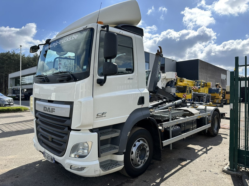 DAF CF 460 4x2 19T MARREL ABROLLKIPPER HAKEN - 5.10M + 1.30M Ausziehbarer Stoßstange - EURO 6 - 13L ENGINE - ZF AUTO - Камион со кука за подигање: слика 3 DAF CF 460 4x2 19T MARREL ABROLLKIPPER HAKEN - 5.10M + 1.30M Ausziehbarer Stoßstange - EURO 6 - 13L ENGINE - ZF AUTO - Камион со кука за подигање: слика 3