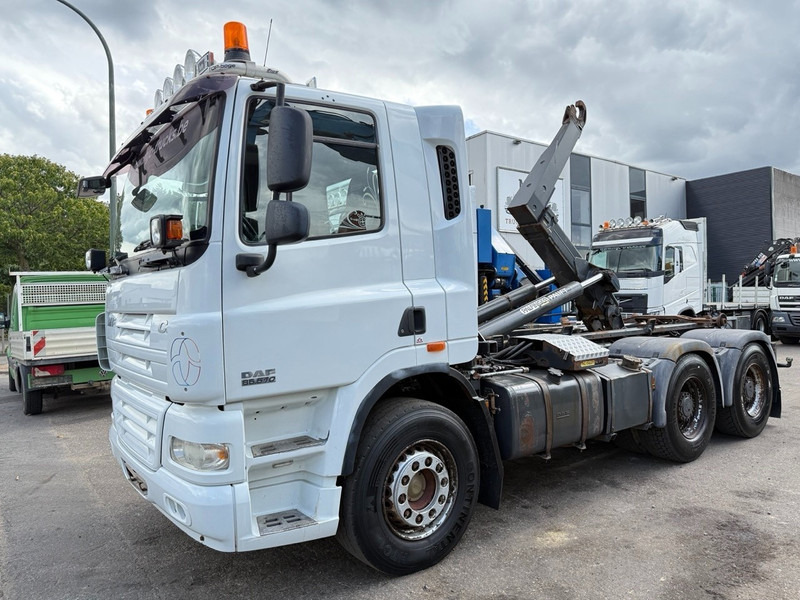 DAF CF 85.510 6X4 EURO V - *501.463KM* - MANUAL GEARBOX - BIG AXLES - AIR SUSPENSION - BE-TRUCK - Камион со кука за подигање: слика 3 DAF CF 85.510 6X4 EURO V - *501.463KM* - MANUAL GEARBOX - BIG AXLES - AIR SUSPENSION - BE-TRUCK - Камион со кука за подигање: слика 3