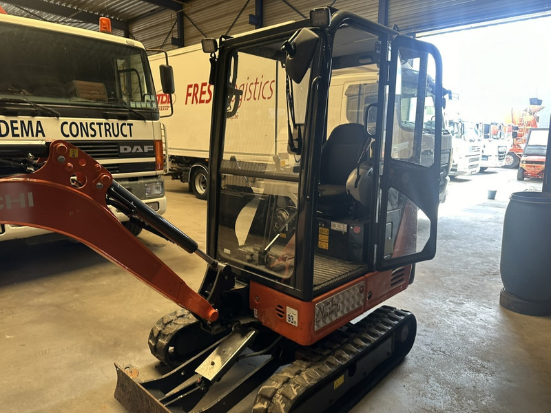 Hitachi ZAXIS ZX19-6 CR 1.9T - 1349H - CABINE - ADJUSTABLE TRACKS - EXTRA HYDR - QUICK HITCH - BE MACHINE - Мини багер: слика 5 Hitachi ZAXIS ZX19-6 CR 1.9T - 1349H - CABINE - ADJUSTABLE TRACKS - EXTRA HYDR - QUICK HITCH - BE MACHINE - Мини багер: слика 5