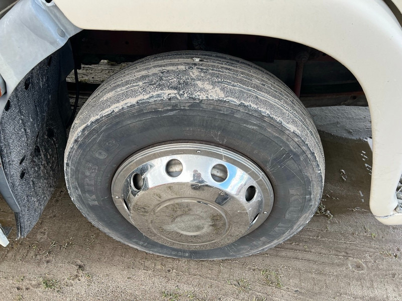 Iveco 120E18 - 3 HORSES - MANUAL - STEEL SUSPENSION - Камион за коњи: слика 5 Iveco 120E18 - 3 HORSES - MANUAL - STEEL SUSPENSION - Камион за коњи: слика 5