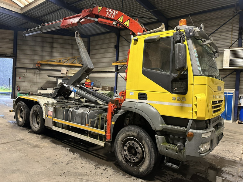 Iveco TRAKKER 350 6x4 HOOKLIFT + CRANE FASSI F120.22 (5/6 F) - *342.000km* - STEEL SPRING / BIG AXLES - AS TRONIC AUTOMATIC GEARBOX - Камион со кука за подигање, Камион со кран: слика 1 Iveco TRAKKER 350 6x4 HOOKLIFT + CRANE FASSI F120.22 (5/6 F) - *342.000km* - STEEL SPRING / BIG AXLES - AS TRONIC AUTOMATIC GEARBOX - Камион со кука за подигање, Камион со кран: слика 1