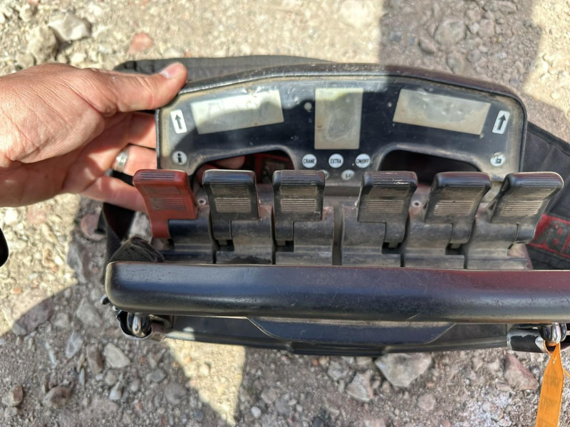 Полуприколка платформа Kwb 2-AS KRAANWAGEN + HIAB 377 E-4 HIPRO + JIB 100X-3 + RADIO + ROTATOR - SAF assen - LUCHTVERING - BELGISCHE KENTEKEN: слика 14 Полуприколка платформа Kwb 2-AS KRAANWAGEN + HIAB 377 E-4 HIPRO + JIB 100X-3 + RADIO + ROTATOR - SAF assen - LUCHTVERING - BELGISCHE KENTEKEN: слика 14