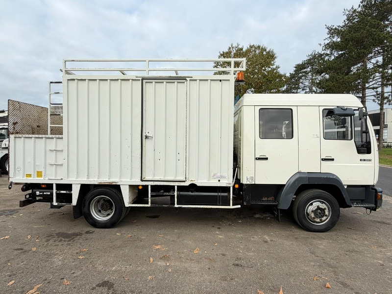 MAN 10.225 LC CLOSED BOX / KOFFER - DOKA - MANUAL GEARBOX - *344.000km* - STEEL SPRING / BLATT / LAMES - BE TRUCK - Камион сандучар: слика 4 MAN 10.225 LC CLOSED BOX / KOFFER - DOKA - MANUAL GEARBOX - *344.000km* - STEEL SPRING / BLATT / LAMES - BE TRUCK - Камион сандучар: слика 4