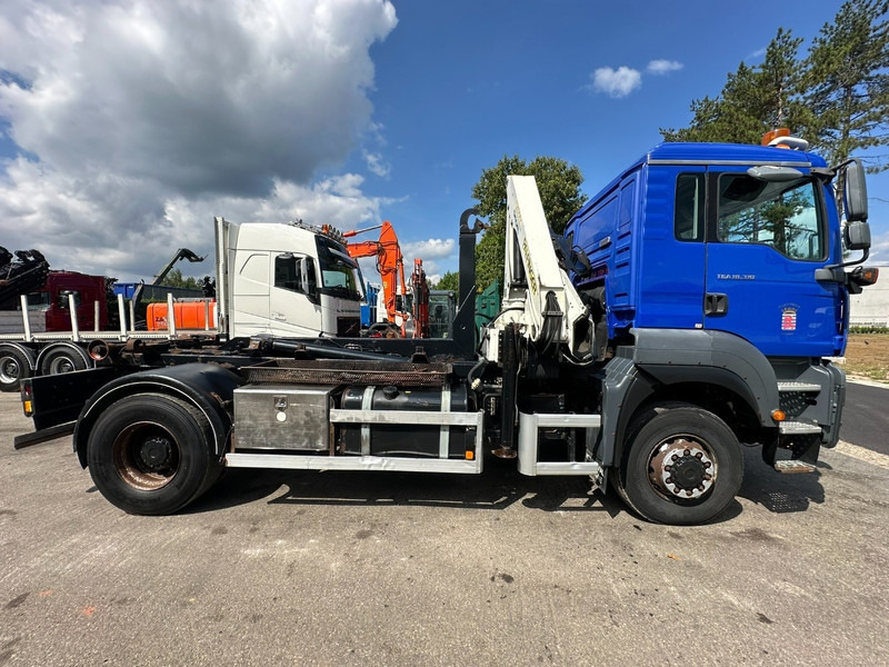 MAN TGA 18.310 4x4 HOOKLIFT + CRANE PALFINGER PK12000 - RADIO - ROTATOR - STEEL SPRING / HUB REDUCTION - MANUAL ZF - BE TRUCK - Камион со кука за подигање, Камион со кран: слика 4 MAN TGA 18.310 4x4 HOOKLIFT + CRANE PALFINGER PK12000 - RADIO - ROTATOR - STEEL SPRING / HUB REDUCTION - MANUAL ZF - BE TRUCK - Камион со кука за подигање, Камион со кран: слика 4