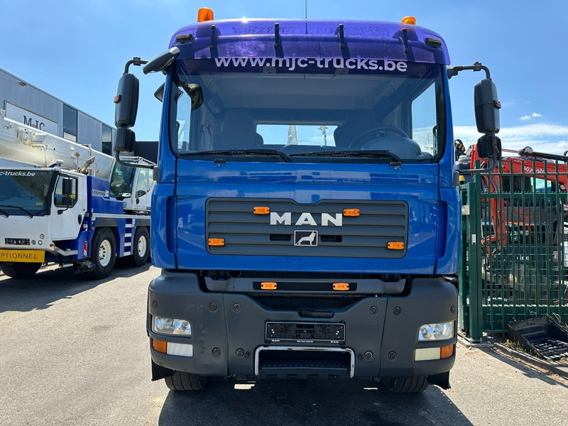 MAN TGA 33.400 6X4 HOOKLIFT AJK NHS20-4930mm - WB 3m60 - MANUAL ZF - STEEL SPRING / BLATT - BIG AXLES / AP ACHSEN - Камион со кука за подигање: слика 2 MAN TGA 33.400 6X4 HOOKLIFT AJK NHS20-4930mm - WB 3m60 - MANUAL ZF - STEEL SPRING / BLATT - BIG AXLES / AP ACHSEN - Камион со кука за подигање: слика 2