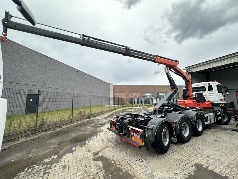 MAN TGS 35.400 8x4 TRIDEM HOOKLIFT T22 + CRANE PALFINGER PK 18001 EH + RADIO - EURO 5 - LIFT/STEERING AXLE - BE TRUCK - Камион со кука за подигање, Камион со кран: слика 5 MAN TGS 35.400 8x4 TRIDEM HOOKLIFT T22 + CRANE PALFINGER PK 18001 EH + RADIO - EURO 5 - LIFT/STEERING AXLE - BE TRUCK - Камион со кука за подигање, Камион со кран: слика 5