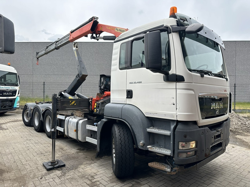 MAN TGS 35.400 8x4 TRIDEM HOOKLIFT T22 + CRANE PALFINGER PK 18001 EH + RADIO - EURO 5 - LIFT/STEERING AXLE - BE TRUCK - Камион со кука за подигање, Камион со кран: слика 3 MAN TGS 35.400 8x4 TRIDEM HOOKLIFT T22 + CRANE PALFINGER PK 18001 EH + RADIO - EURO 5 - LIFT/STEERING AXLE - BE TRUCK - Камион со кука за подигање, Камион со кран: слика 3