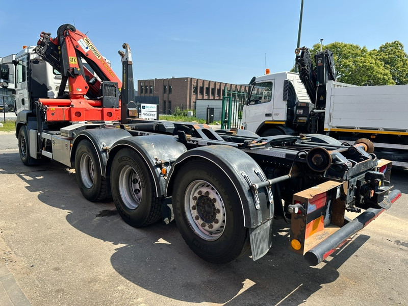 MAN TGS 35.400 8x4 TRIDEM HOOKLIFT T22 + CRANE PALFINGER PK 18001 EH + RADIO - EURO 5 - LIFT/STEERING AXLE - BE TRUCK - Камион со кука за подигање, Камион со кран: слика 5 MAN TGS 35.400 8x4 TRIDEM HOOKLIFT T22 + CRANE PALFINGER PK 18001 EH + RADIO - EURO 5 - LIFT/STEERING AXLE - BE TRUCK - Камион со кука за подигање, Камион со кран: слика 5