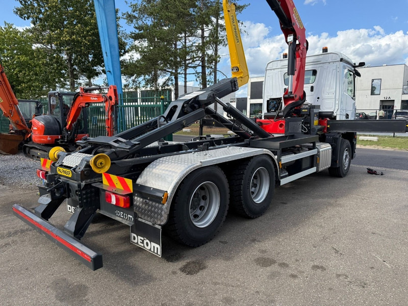 Mercedes-Benz ACTROS 2843 6x4 HOOKLIFT + PALFINGER PK 24.001 SLD5 D (5x) - *1520km!!!!* - BE TRUCK - NEW....NEW...NEW!!! - Камион со кука за подигање, Камион со кран: слика 4 Mercedes-Benz ACTROS 2843 6x4 HOOKLIFT + PALFINGER PK 24.001 SLD5 D (5x) - *1520km!!!!* - BE TRUCK - NEW....NEW...NEW!!! - Камион со кука за подигање, Камион со кран: слика 4