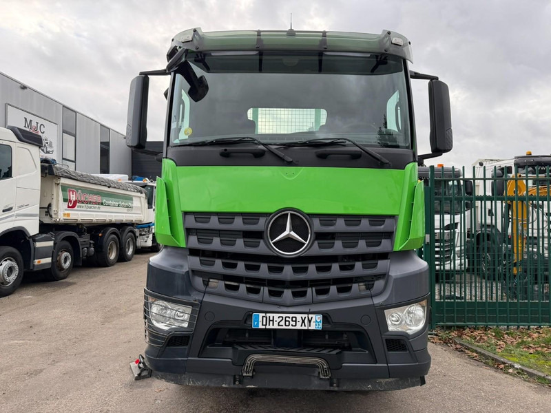 Mercedes-Benz AROCS 3240 8x4 TRIDEM + CRANE HIAB 166 E-5 HIPRO - ROTATOR - 5/6F - RADIO - PLATFORM 7m50 - EURO 6 - *324.000km* - LIFT + STEERING AXLE - Камион со кран: слика 3 Mercedes-Benz AROCS 3240 8x4 TRIDEM + CRANE HIAB 166 E-5 HIPRO - ROTATOR - 5/6F - RADIO - PLATFORM 7m50 - EURO 6 - *324.000km* - LIFT + STEERING AXLE - Камион со кран: слика 3