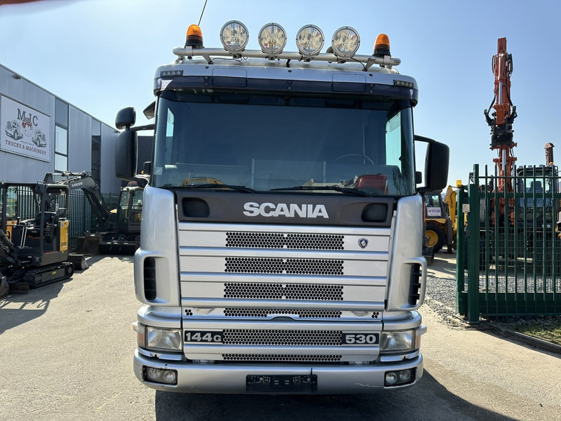 Scania 144G-530 V8 6x4 HOOKLIFT 20T MEILLER -VOL LUCHT - OPTI-CRUISE - CR19 SLAAPCABINE - Камион со кука за подигање: слика 2 Scania 144G-530 V8 6x4 HOOKLIFT 20T MEILLER -VOL LUCHT - OPTI-CRUISE - CR19 SLAAPCABINE - Камион со кука за подигање: слика 2