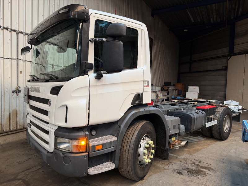 Scania P310 4x2 CHASSIS - ADR (ex tanker) - *322.000km* - AIR SUSPENSION - MANUAL - BE TRUCK - Камион цистерна: слика 1 Scania P310 4x2 CHASSIS - ADR (ex tanker) - *322.000km* - AIR SUSPENSION - MANUAL - BE TRUCK - Камион цистерна: слика 1