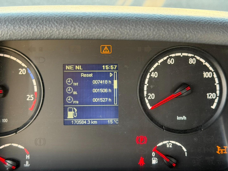 Камион со кран Scania P410 6x4 + CRANE HIAB X-HIDUO 188 ES-4 - RETARDER - ROTATOR - PLATFORM 6m80 - BIG AXLES HUB REDUCTION - STEEL SPRING - TUV 05/2026: слика 18 Камион со кран Scania P410 6x4 + CRANE HIAB X-HIDUO 188 ES-4 - RETARDER - ROTATOR - PLATFORM 6m80 - BIG AXLES HUB REDUCTION - STEEL SPRING - TUV 05/2026: слика 18