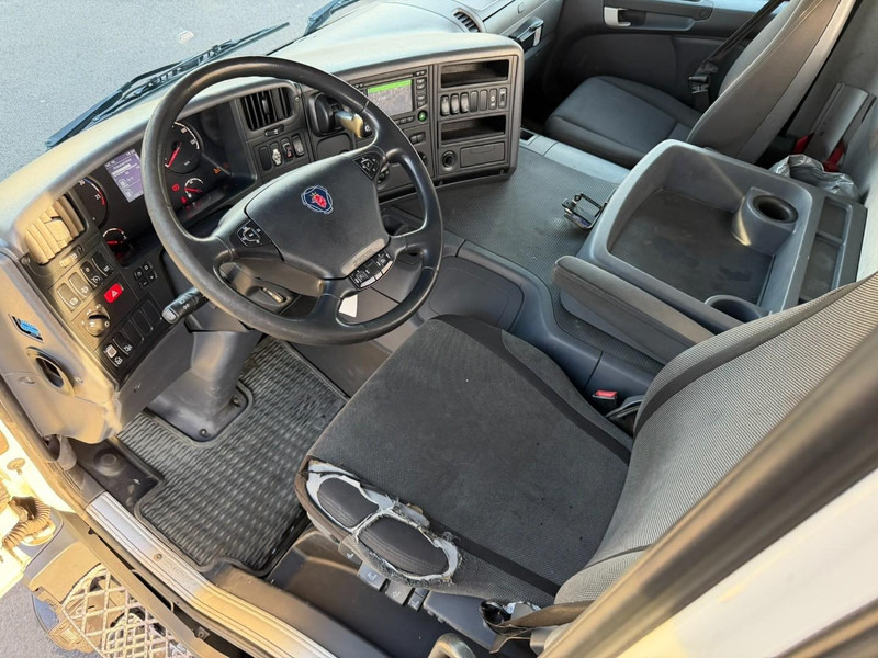 Камион со кран Scania P410 6x4 + CRANE HIAB X-HIDUO 188 ES-4 - RETARDER - ROTATOR - PLATFORM 6m80 - BIG AXLES HUB REDUCTION - STEEL SPRING - TUV 05/2026: слика 10 Камион со кран Scania P410 6x4 + CRANE HIAB X-HIDUO 188 ES-4 - RETARDER - ROTATOR - PLATFORM 6m80 - BIG AXLES HUB REDUCTION - STEEL SPRING - TUV 05/2026: слика 10