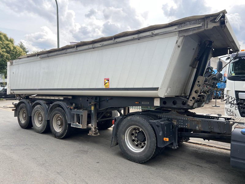 Schmitz Cargobull SKI 24 3-AXLES SAF - STEEL BODY / ALU TIPPER - GOOD CONDITION - Кипер полуприколка: слика 5 Schmitz Cargobull SKI 24 3-AXLES SAF - STEEL BODY / ALU TIPPER - GOOD CONDITION - Кипер полуприколка: слика 5