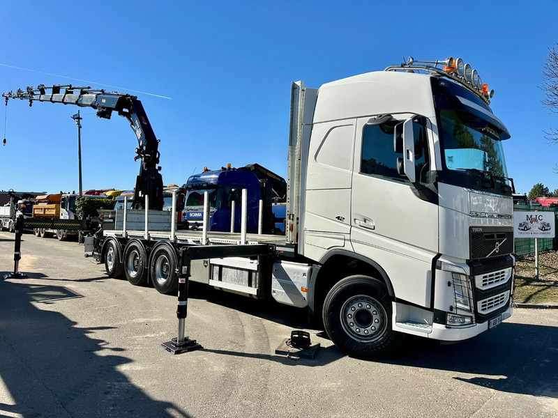 Volvo FH 420 8x4 TRIDEM + KRAAN HIAB 408 E-8 HIPRO + WINCH - 63.000km ONLY - CREWCAB 4 SEATER - PLATFORM 7m - TOP CONDITION - Камион со платформа, Камион со кран: слика 2 Volvo FH 420 8x4 TRIDEM + KRAAN HIAB 408 E-8 HIPRO + WINCH - 63.000km ONLY - CREWCAB 4 SEATER - PLATFORM 7m - TOP CONDITION - Камион со платформа, Камион со кран: слика 2