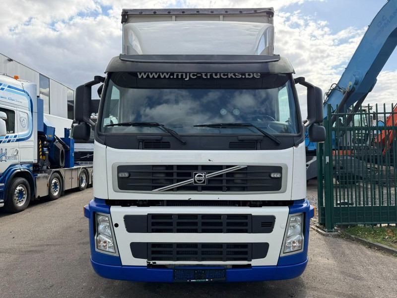 Volvo FM 370 6x2 BOX 8m15 - LIFT + STEERING AXLE - EURO 5 - I SHIFT - 26T - TÜV 06/2026 - VERY NICE CONDITION - BE TRUCK - Камион со церада: слика 2 Volvo FM 370 6x2 BOX 8m15 - LIFT + STEERING AXLE - EURO 5 - I SHIFT - 26T - TÜV 06/2026 - VERY NICE CONDITION - BE TRUCK - Камион со церада: слика 2