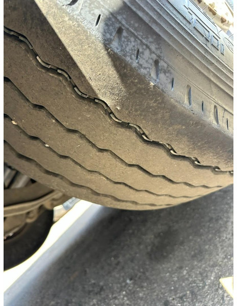 Камион со платформа, Камион со кран Volvo FMX 330 8x4 TRIDEM PRITSCHE + KRAN EFFER 265 / 6S - PLATFORM 7m50 - EURO 6 - RADIO - *473.000km* - TÜV 05/2026 - BE TRUCK: слика 19 Камион со платформа, Камион со кран Volvo FMX 330 8x4 TRIDEM PRITSCHE + KRAN EFFER 265 / 6S - PLATFORM 7m50 - EURO 6 - RADIO - *473.000km* - TÜV 05/2026 - BE TRUCK: слика 19