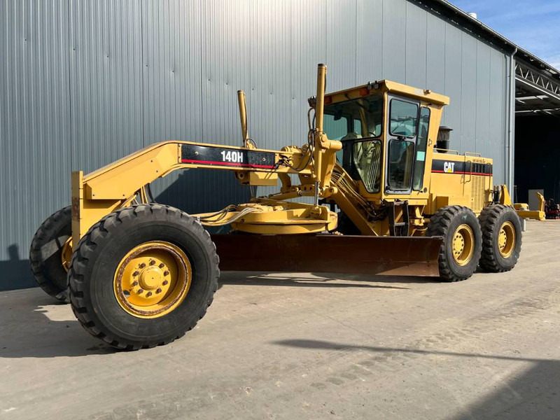 Cat 140H - Порамнувач: слика 1 Cat 140H - Порамнувач: слика 1