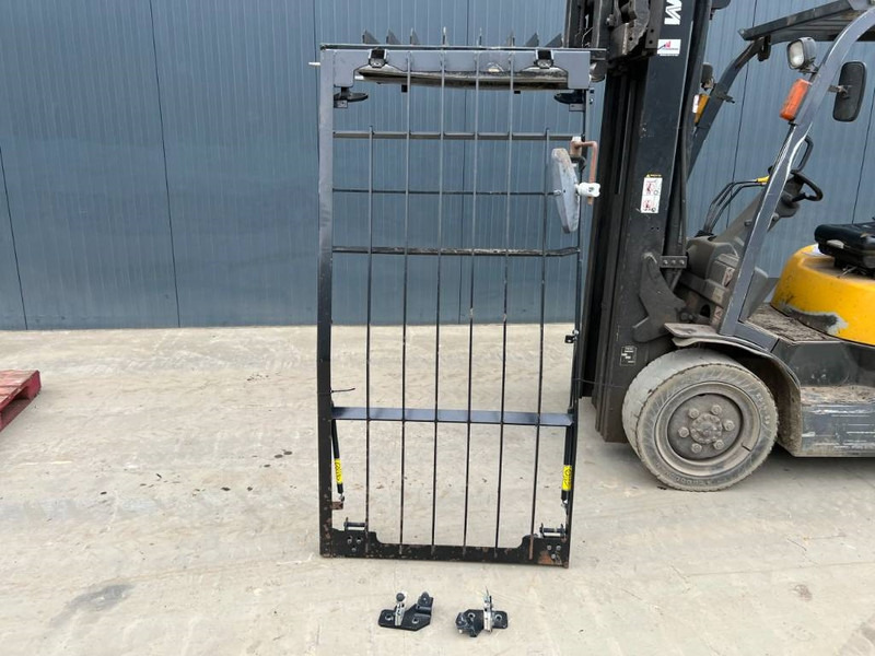 Cat 312D / 315D / 319D / 320D / 324D / 329D / 330D / 3 - Кабина и ентериер за Градежна машина: слика 2 Cat 312D / 315D / 319D / 320D / 324D / 329D / 330D / 3 - Кабина и ентериер за Градежна машина: слика 2