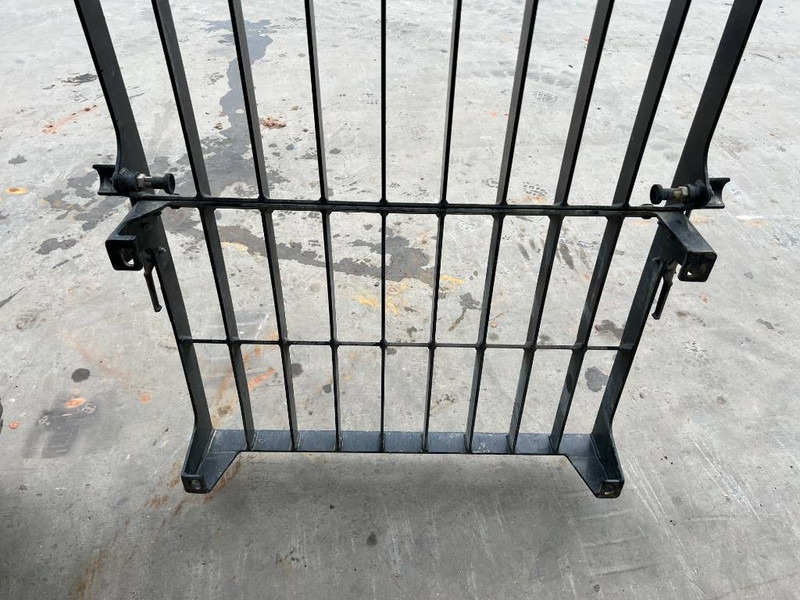 Cat 313E / 320F / 323E / 325F / 329E / 330F / 336E / 3 - Кабина и ентериер за Градежна машина: слика 4 Cat 313E / 320F / 323E / 325F / 329E / 330F / 336E / 3 - Кабина и ентериер за Градежна машина: слика 4