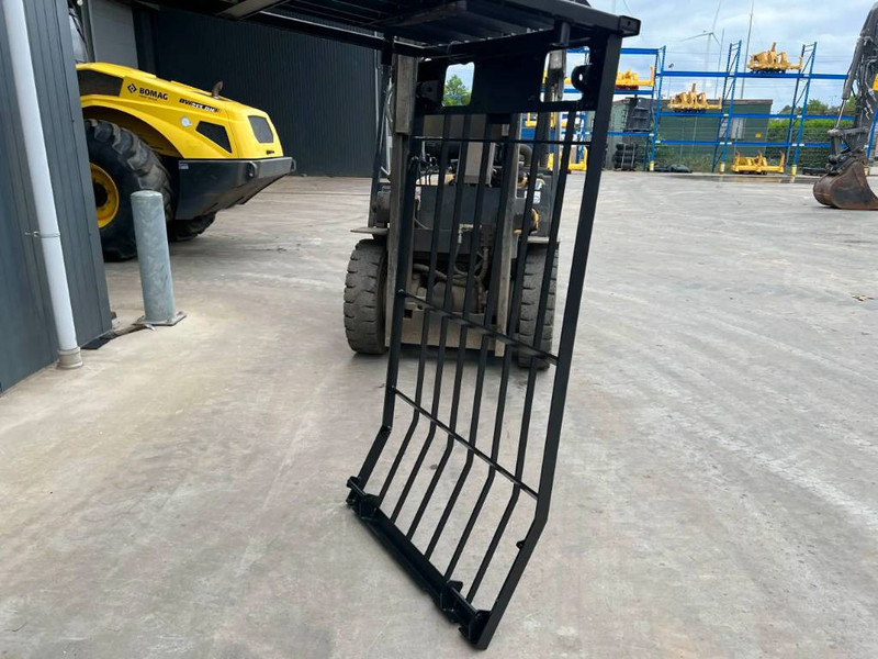 Cat 324D Guard - Кабина и ентериер за Градежна машина: слика 3 Cat 324D Guard - Кабина и ентериер за Градежна машина: слика 3