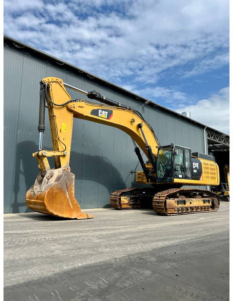 Cat 352F - Багер гасеничар: слика 1 Cat 352F - Багер гасеничар: слика 1